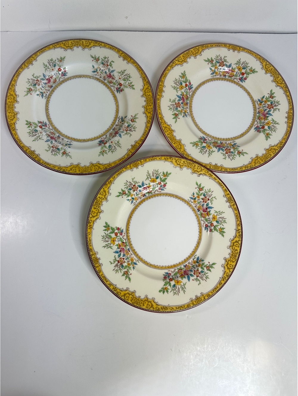 Set Of 3 Minton Warwick Yellow Hindhead Porcelain Salad Dessert Plates 8”